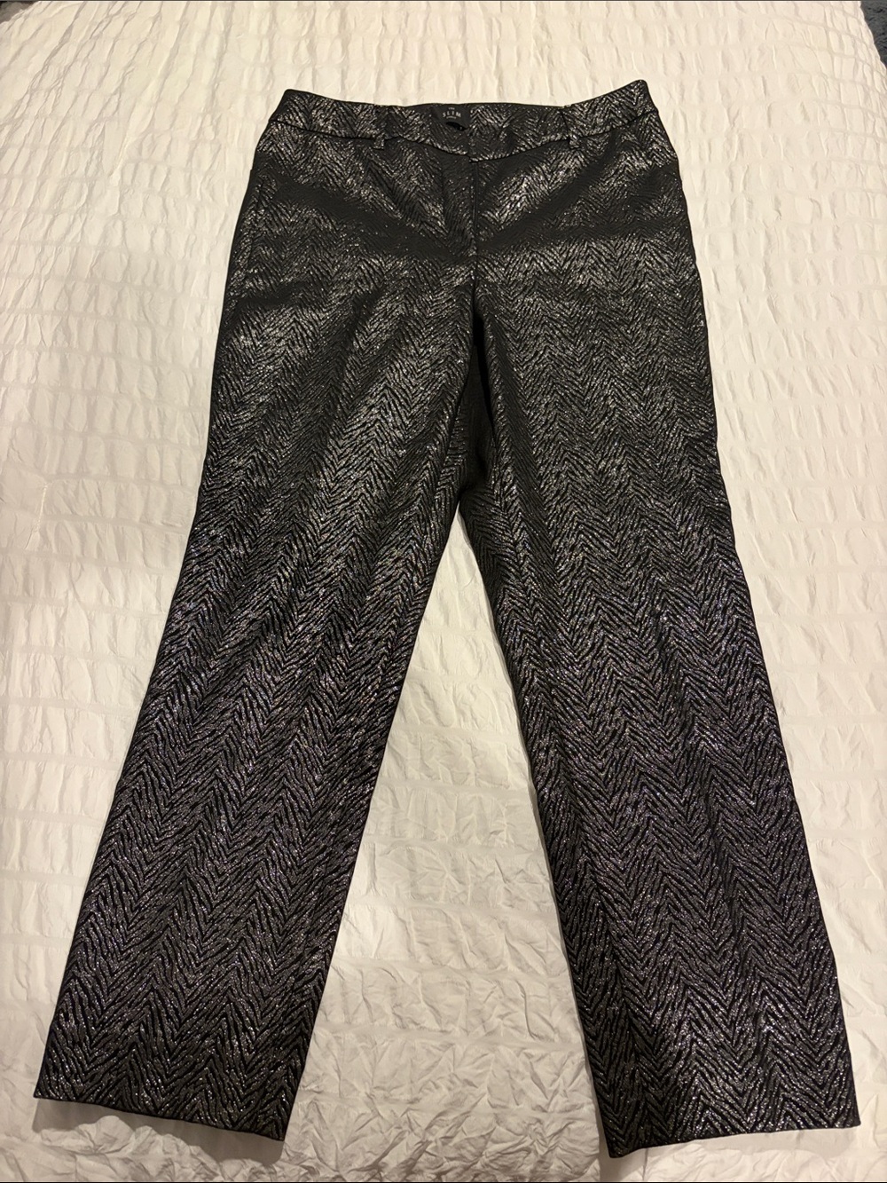 Shimmery Chevron Straight-Leg Pants in Black